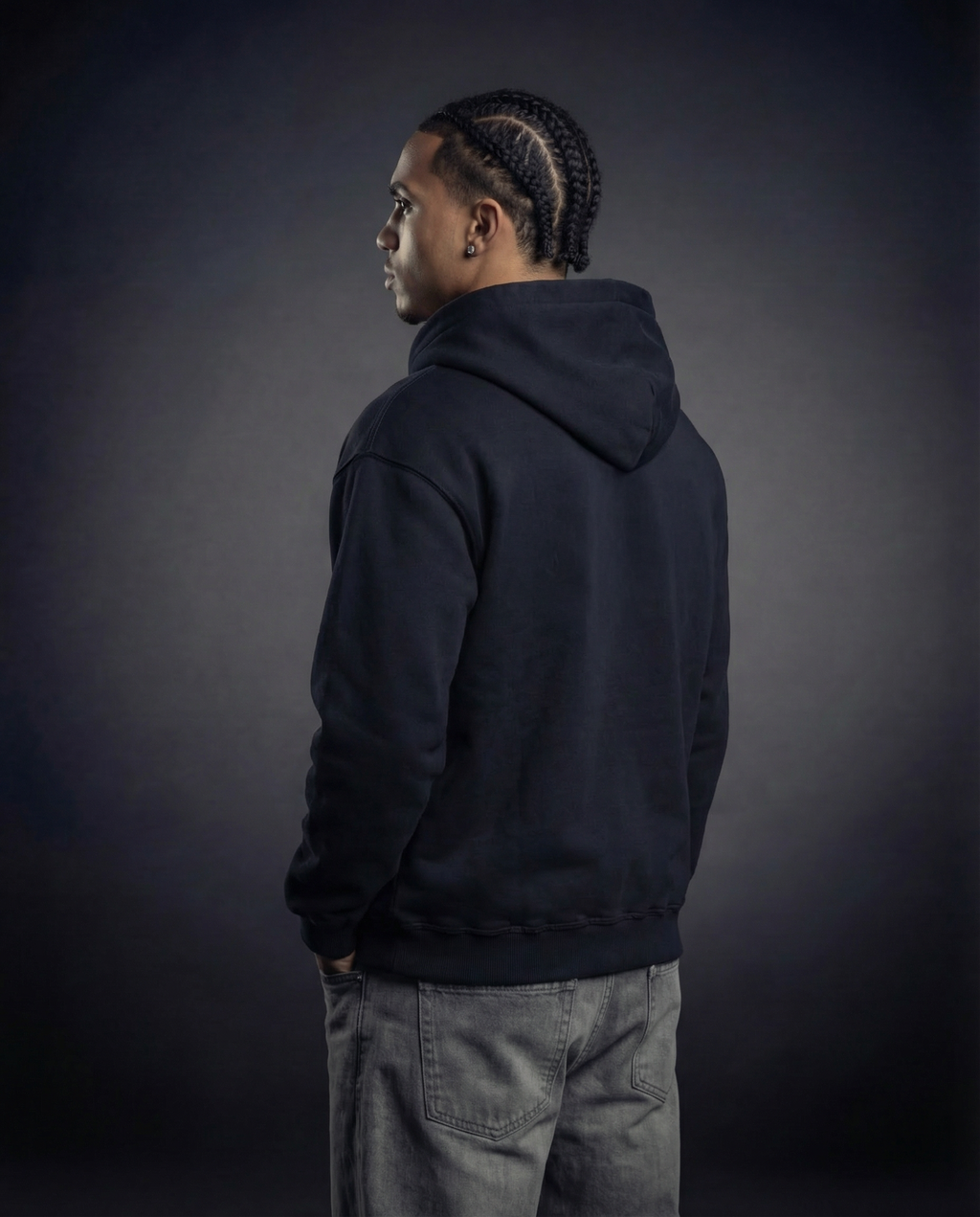 سلوك متفجر معتم بسحاب